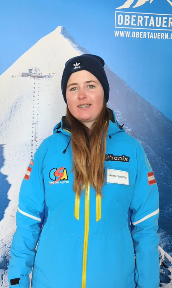 Anna Sophie ist ein Snow Hero, weil sie einen sportlichen Ausgleich zum Studium gesucht hat.